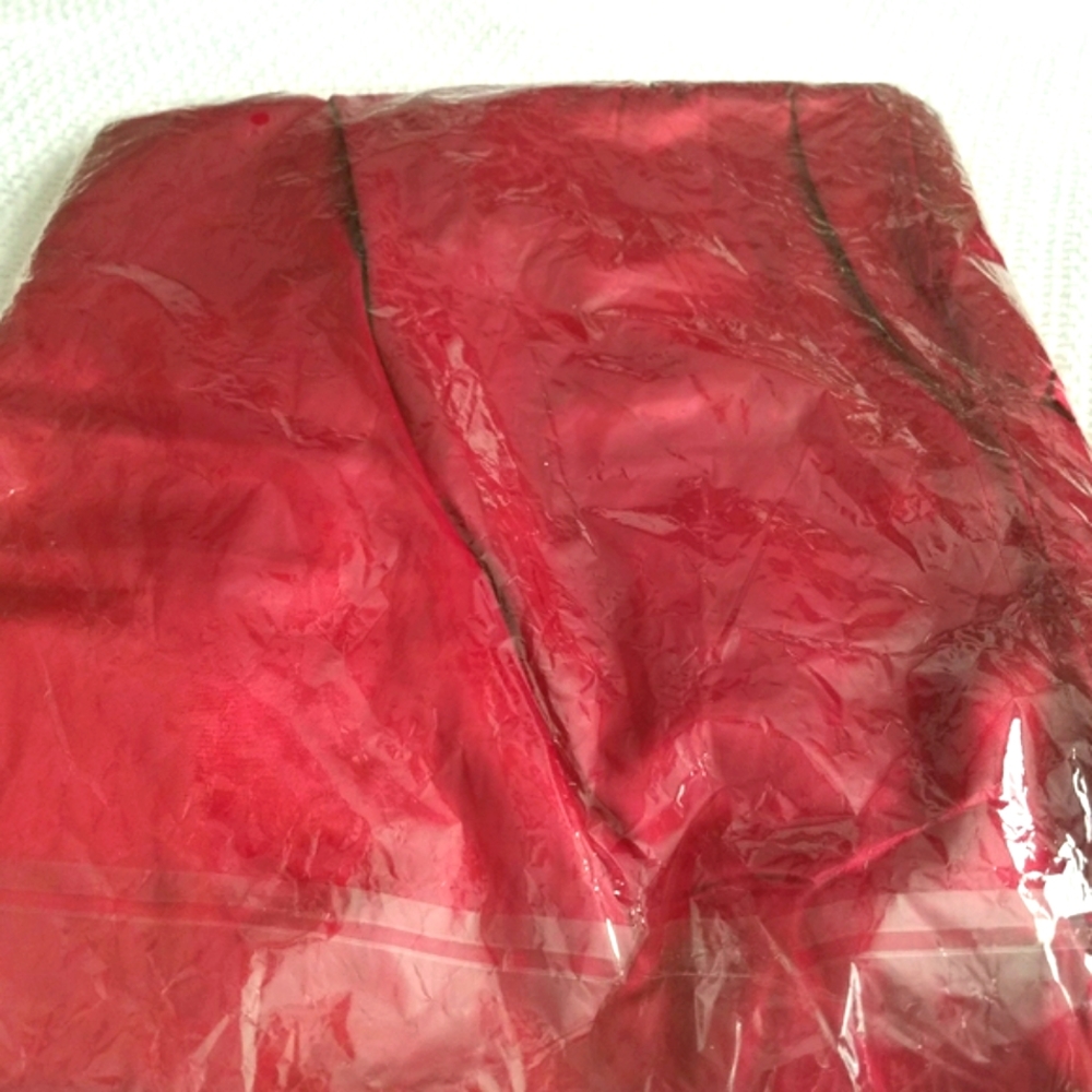 Hollywood Glam red satin dress - Picture 13 of 13